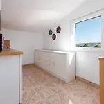 Lovely In With Wifi Apartament