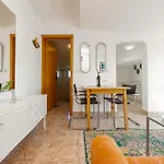Apartament Lovely In With Wifi