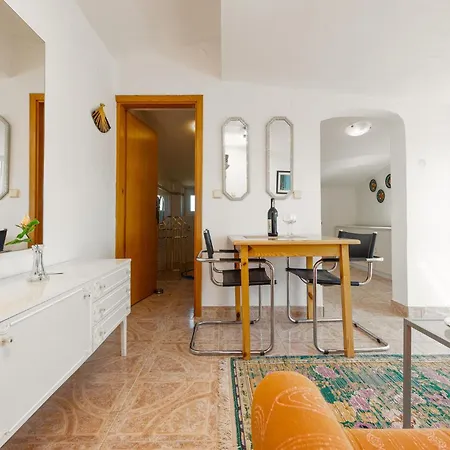 Appartement 1 Bedroom Beautiful In