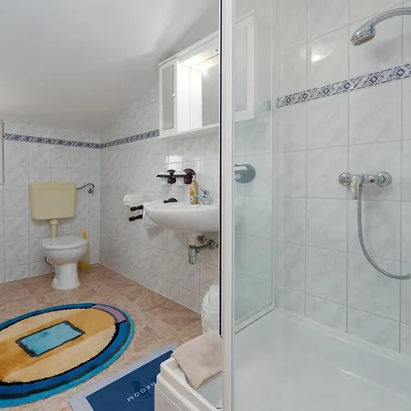 1 Bedroom Beautiful In